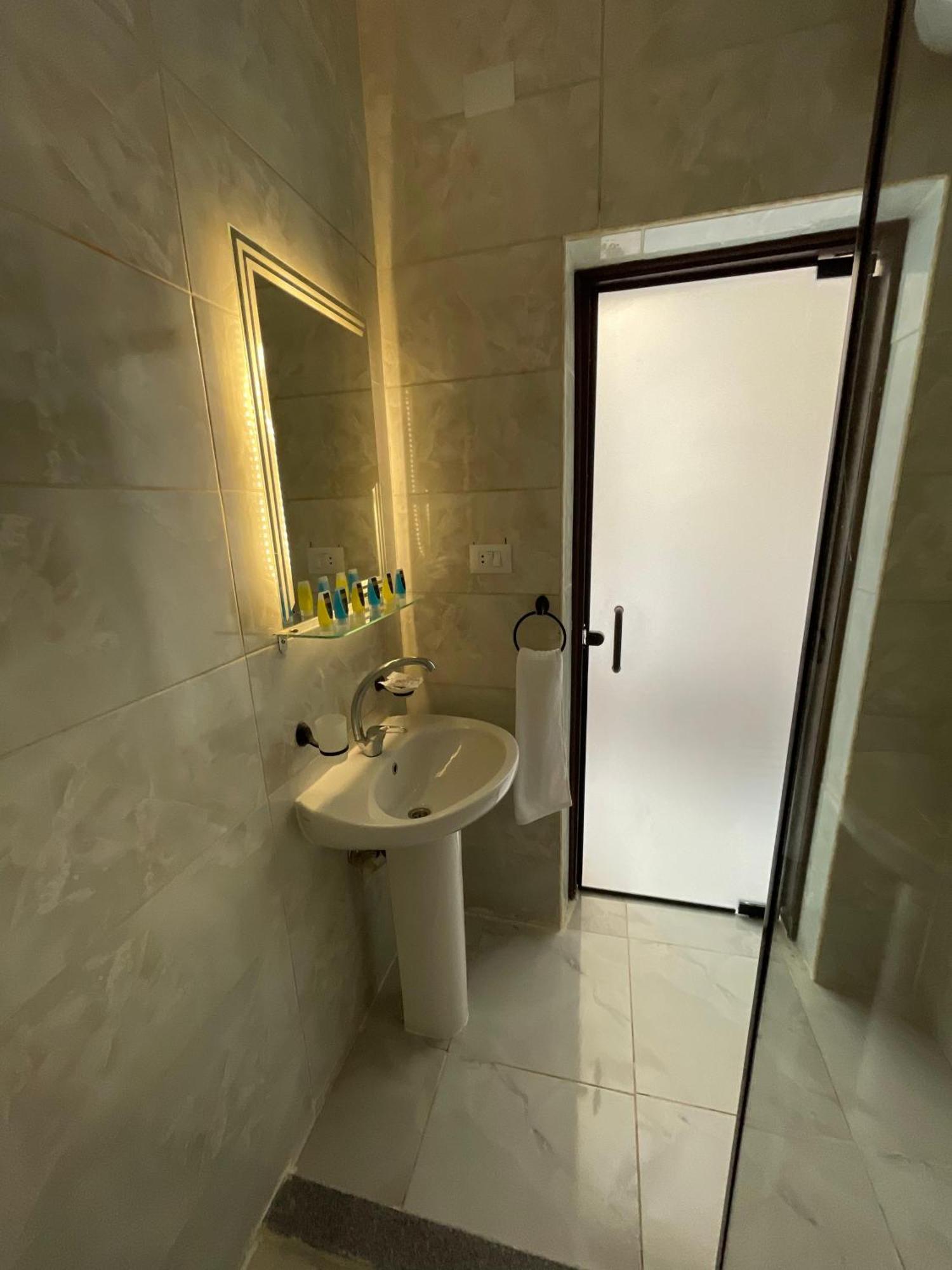 New Glamour Pyramids Hotel Kafret el-Gabal 外观 照片